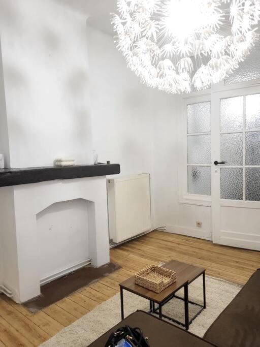 Appartement Style Haussmannien 1 Bedroom 布鲁塞尔 外观 照片